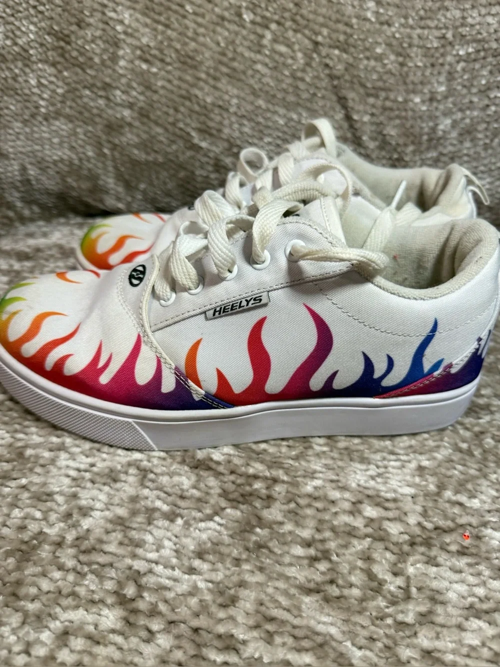 Heelys Shoes Youth Size 6 Womens 7 White Flame Wheels Roller Skate Sneakers
